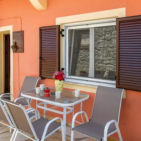Apartament Nina Gaios